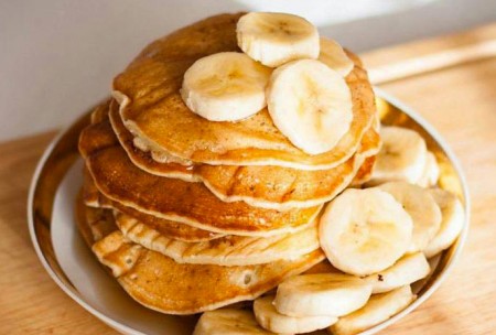 Pancakes sans whey et sans banane - Fille à fitness